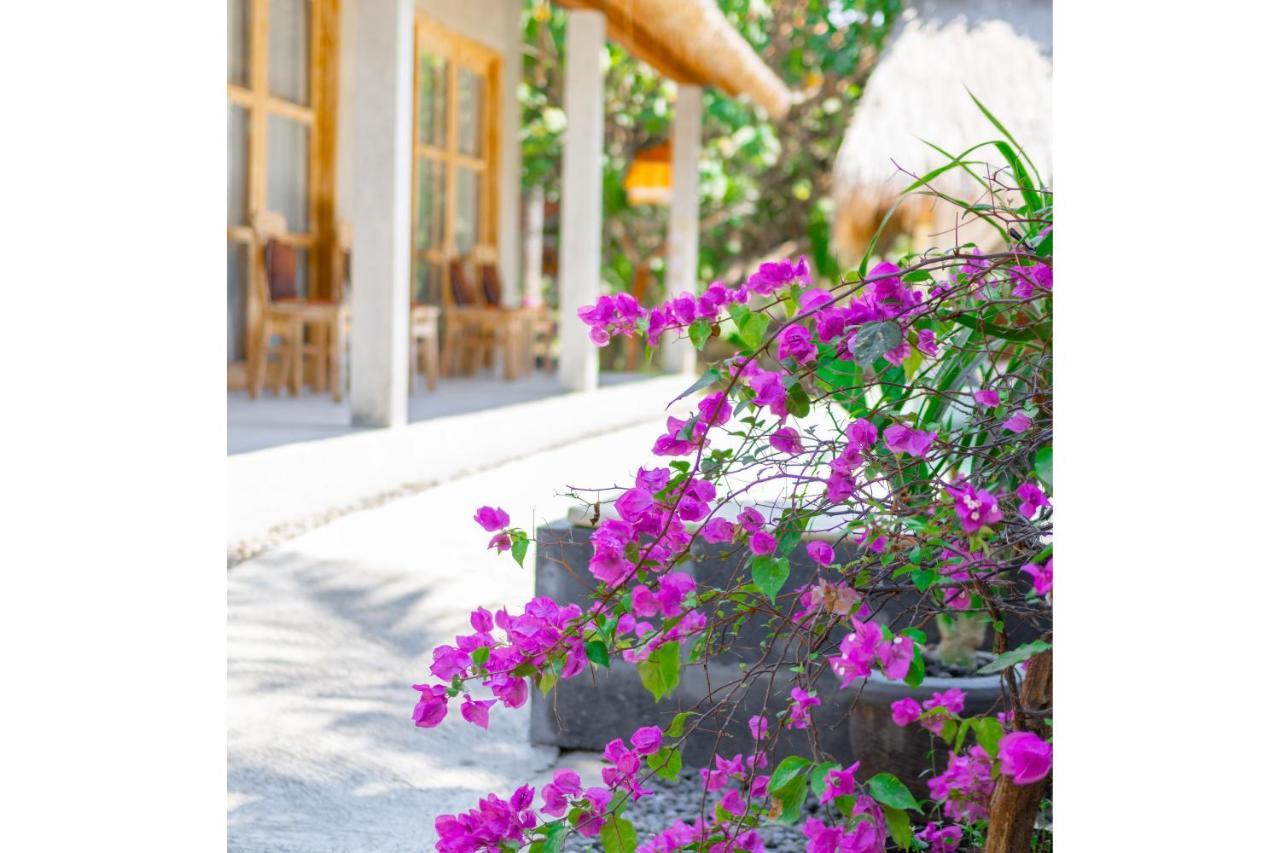 Golden Garuda Cottages Pelilit Bagian luar foto