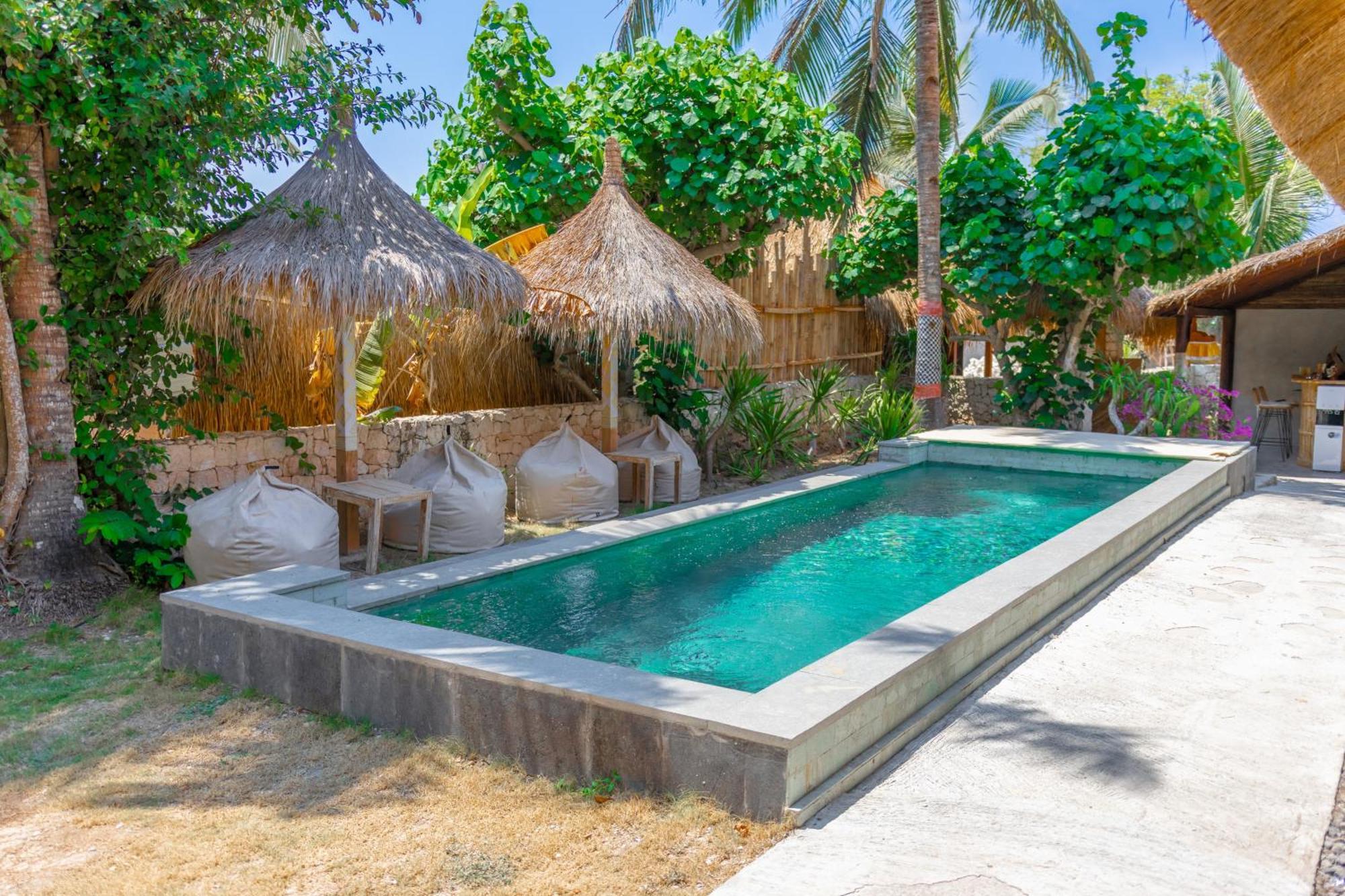 Golden Garuda Cottages Pelilit Bagian luar foto